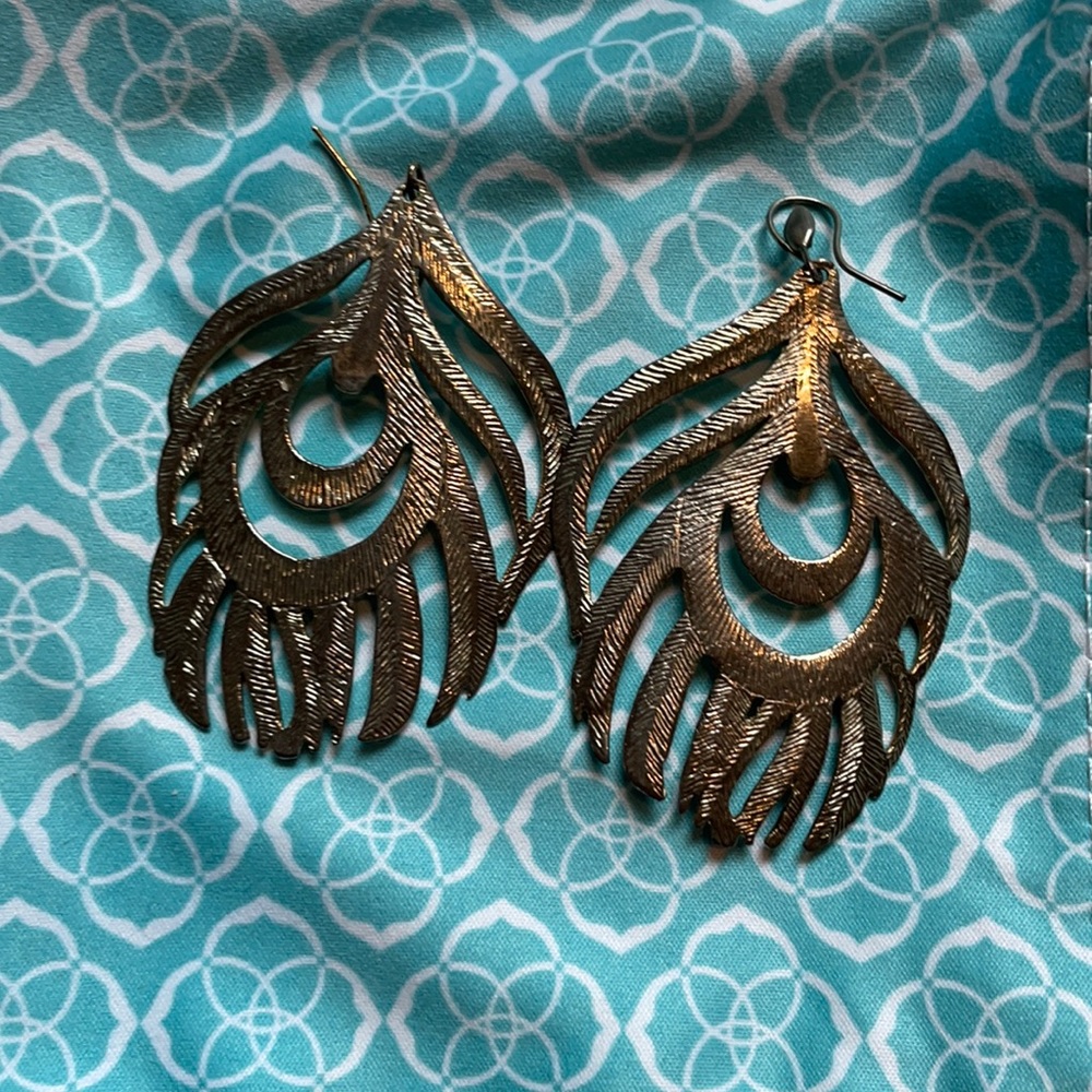 Kendra Scott Karina Statement earrings. Gold